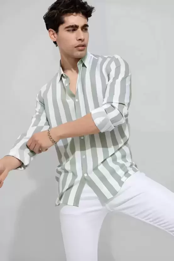 Men Regular Fit Striped Casual Shirt