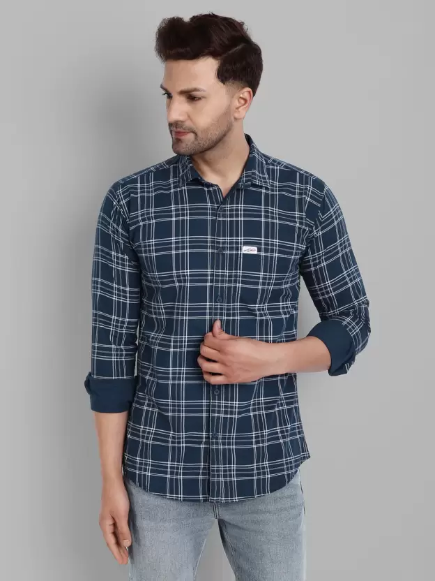 Men Slim Fit Checkered Casual Shirt